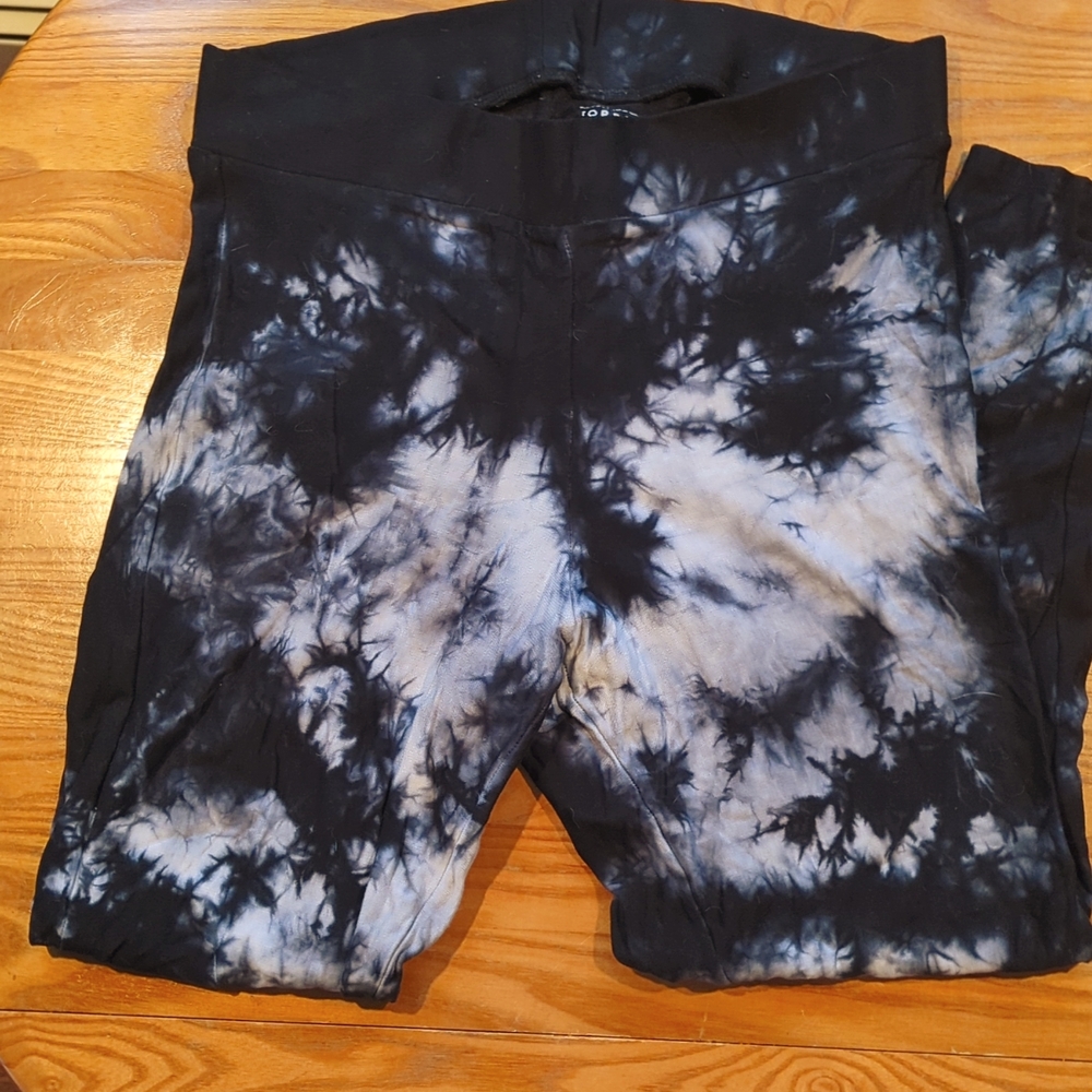 Torrid tyedye blue fleece lined leggings